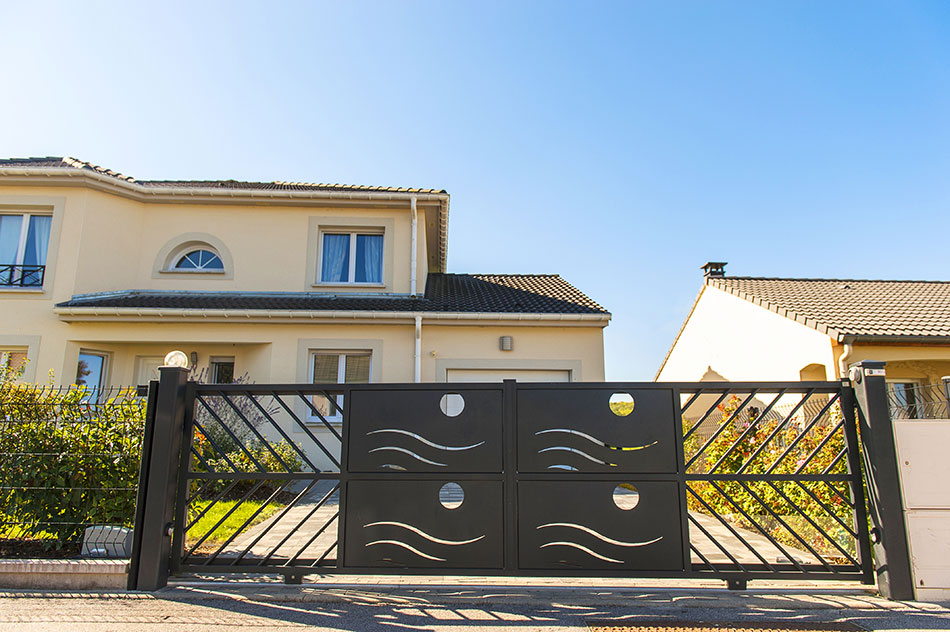 Photo 4 – un portail de jardin en aluminium