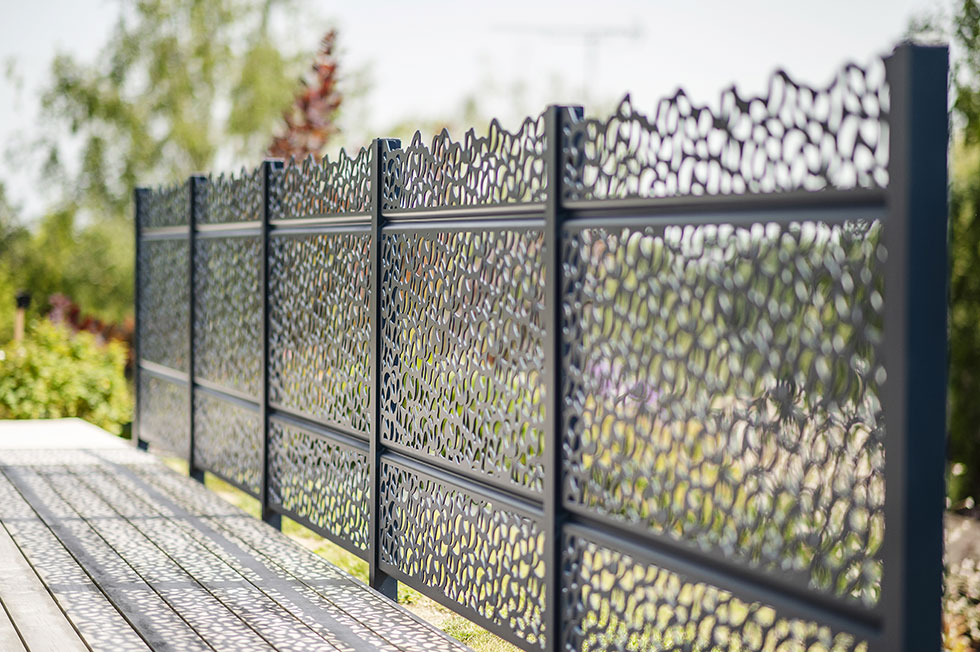 Photo 5 – une clôture extérieure ajourée