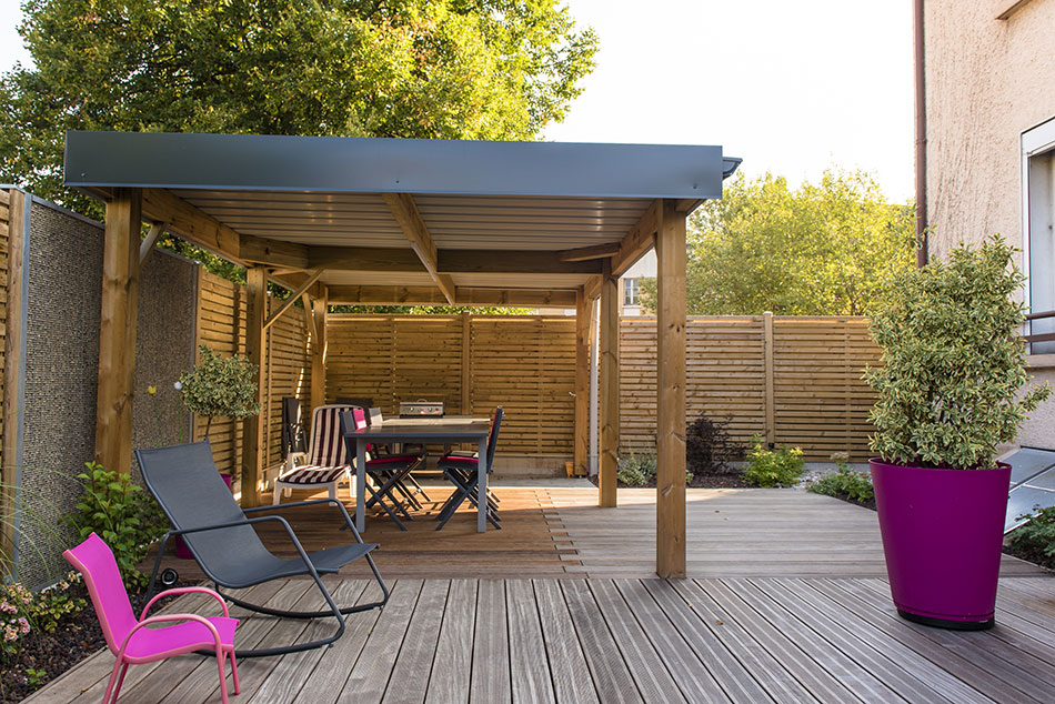 Photo 5 – une structure de jardin servant de pergola